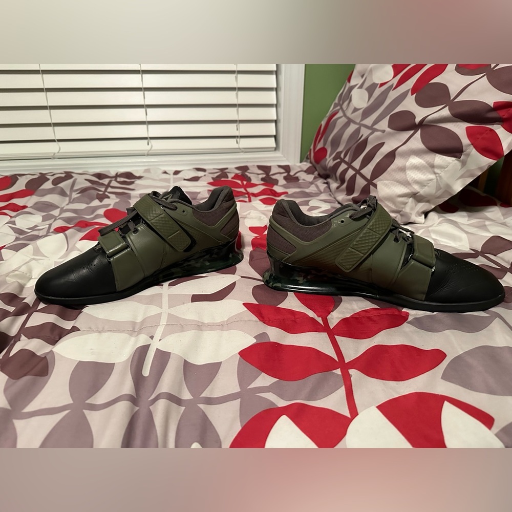 Men’s Reebok legacy lifters. Used. In great shape. Have other shoes.